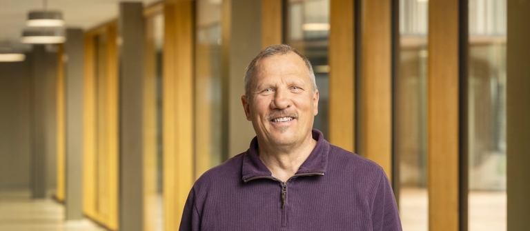 Portraitfoto von Rafael Wüest